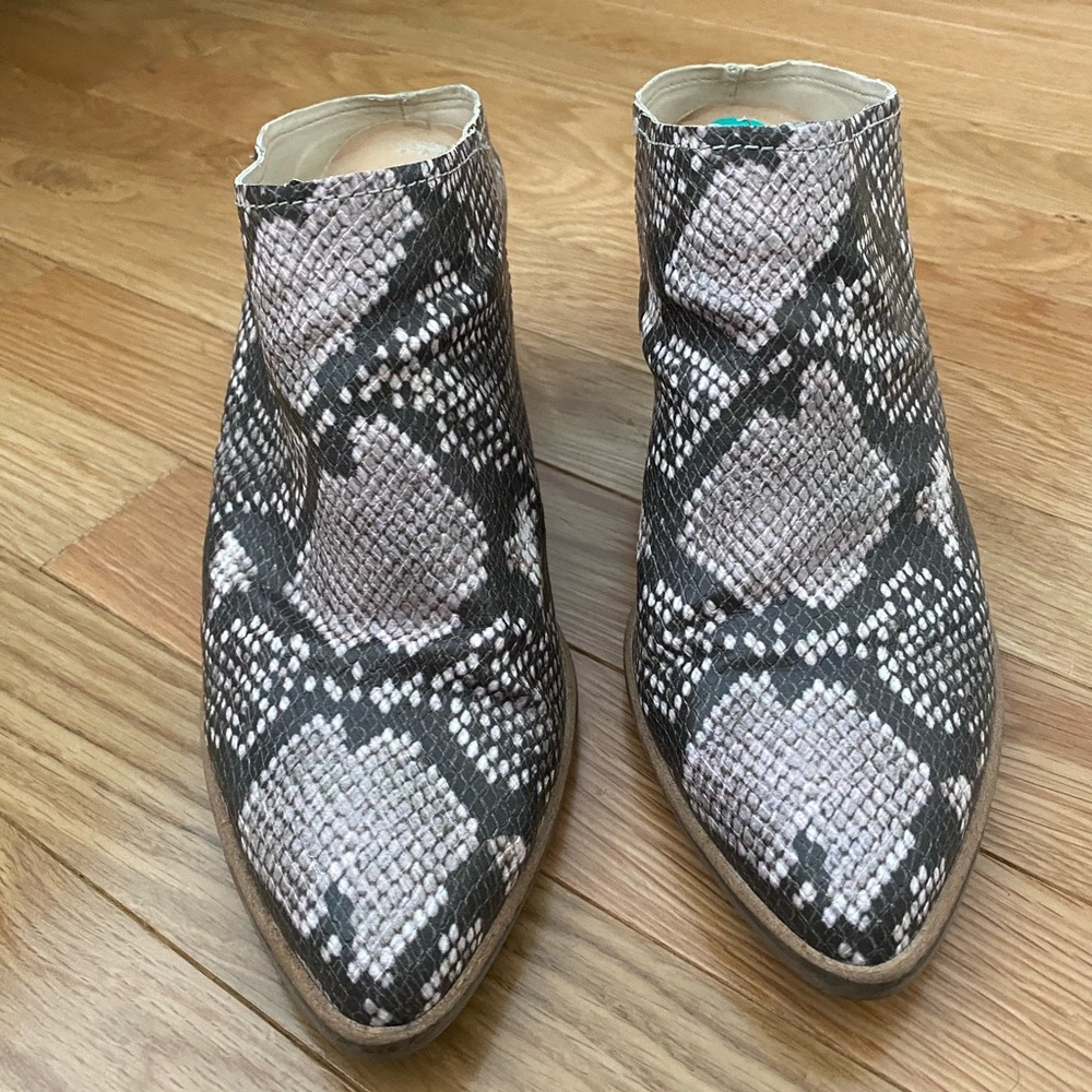 Dolce Vita mules